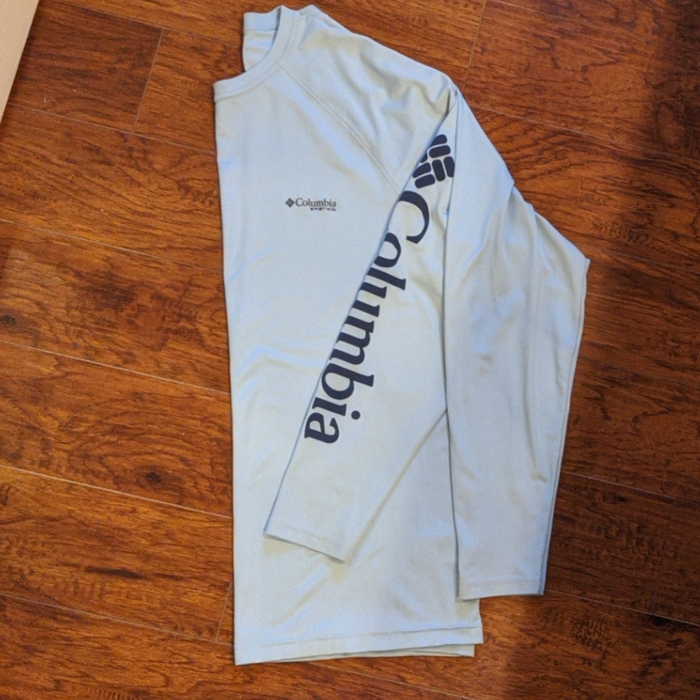 Light blue Columbia PFG long sleeve shirt